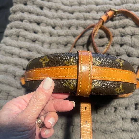 Louis Vuitton Brown Chantilly PM Crossbody Bag - Picture 11 of 12